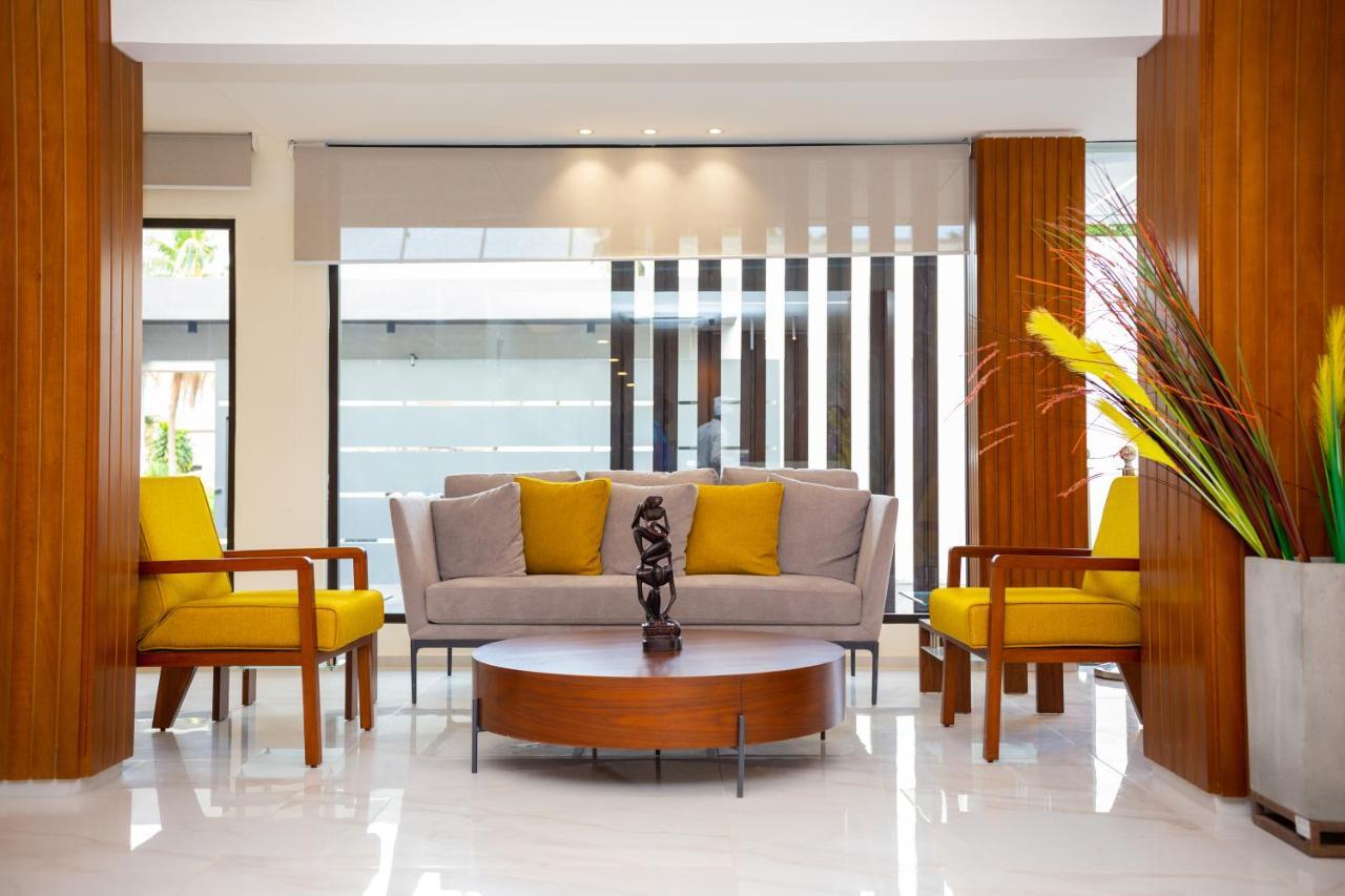 Silver Moon Hotel Abidjan Exterior photo