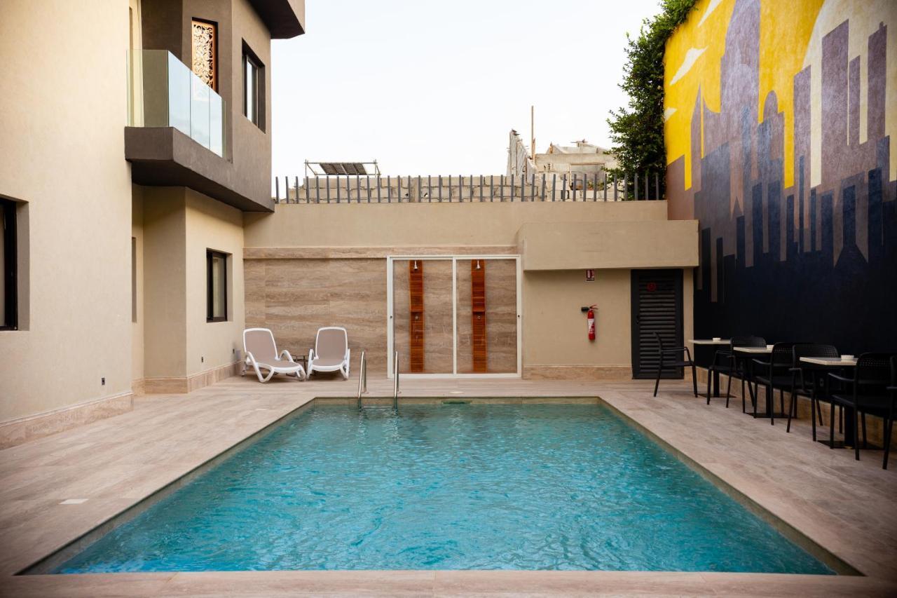 Silver Moon Hotel Abidjan Exterior photo